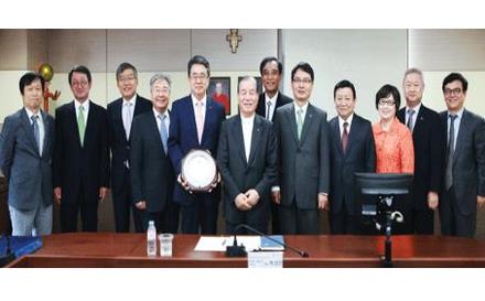 2015학년도 가톨릭학원, 의과대학·의학전문대학원·간호대학 개교 60주년 기념 공로패 수여