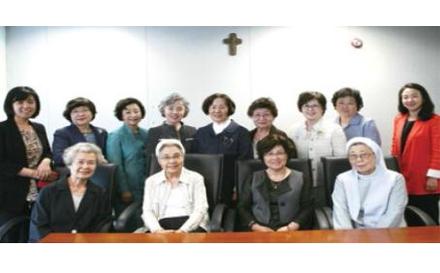 2015학년도 간호대학 졸업 50년 맞은 8회 동문들의 아름다운 기부