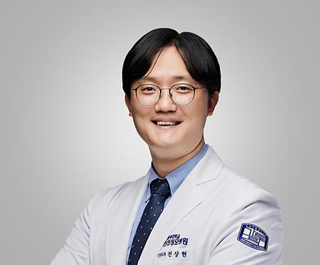 겨울철 낙상 사고, 고관절 골절 주의…  고령층에겐 ‘치명적 손상’