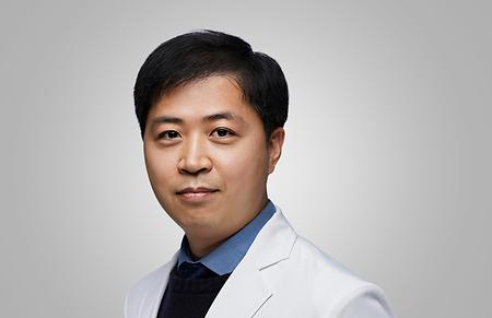 노화로 생각한 걸음걸이·기억력 변화…‘정상압수두증’일 수도